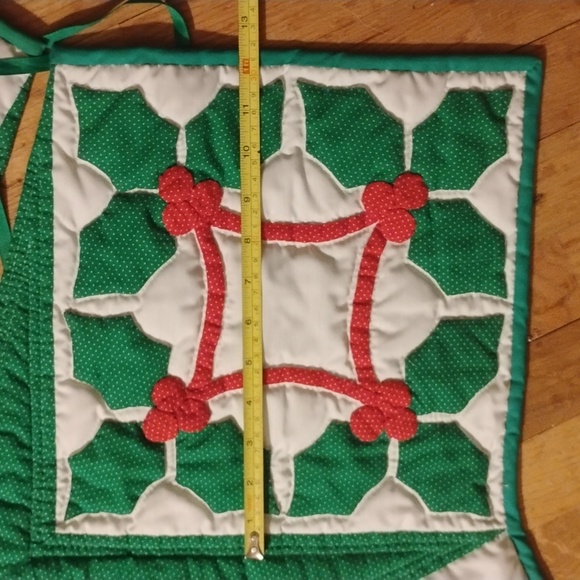 Hand Quilted Bird, Hearts, Bows Christmas Tree Skirt Red n Green - Picture 13 of 13